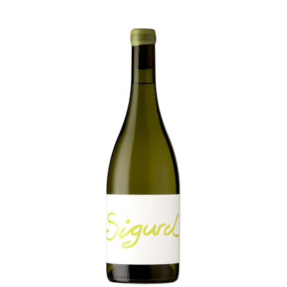 Sigurd White Blend Barossa Lifestyle on white background